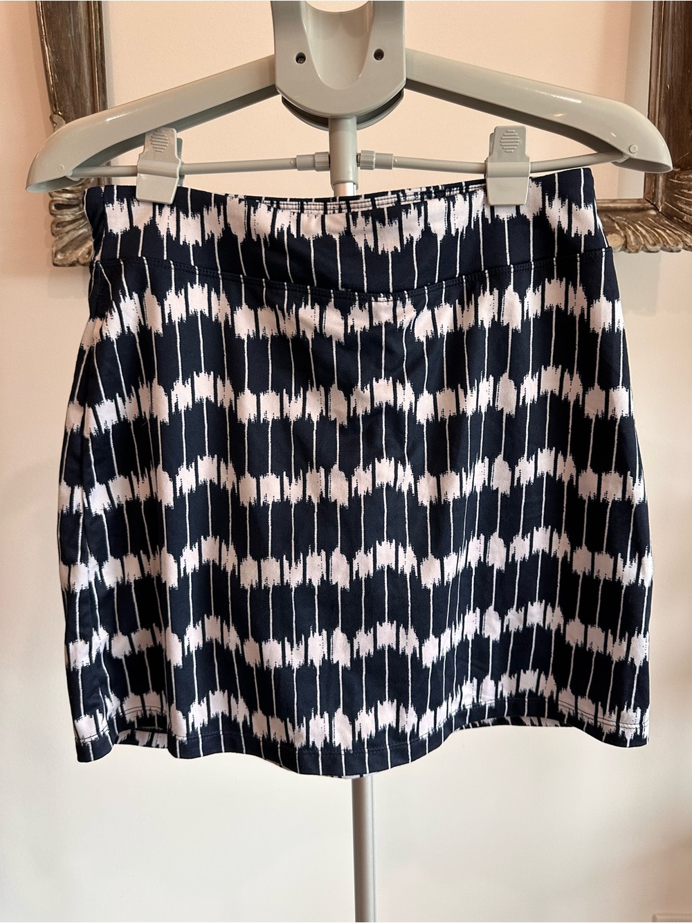 Classic Navy and White Patterned SKORT